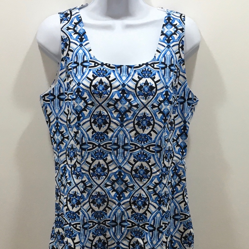 The Limited Dress Size 6 NWT Blue Abstract Print